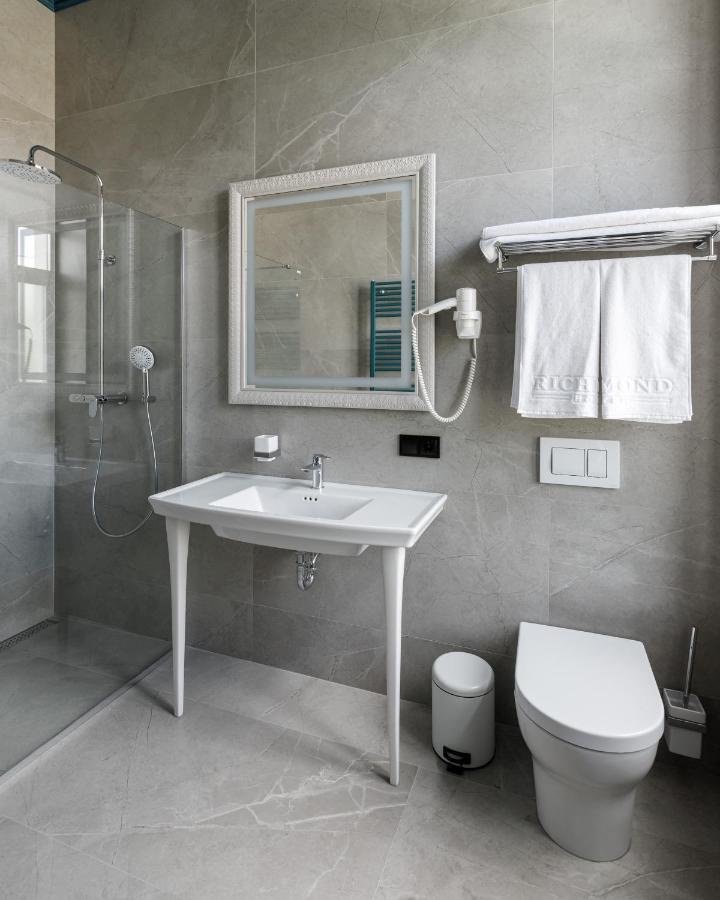 Richmond Hotel Κισινάου Εξωτερικό φωτογραφία